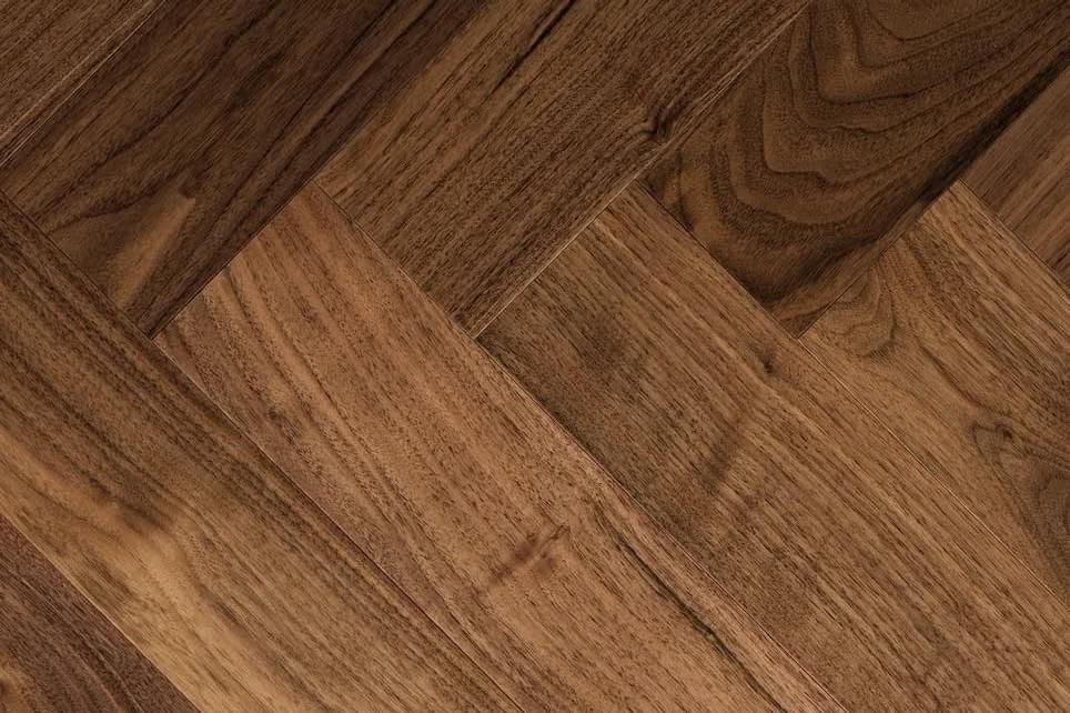 Ablux Массивная Доска Орех Американский Английская Елка 19 мм 12.7x60 см, поверхность лак, рельефная