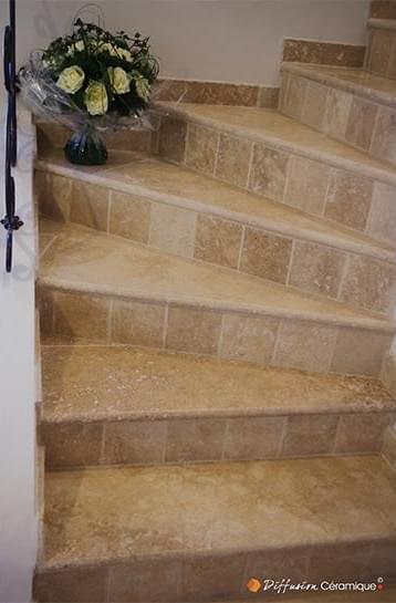 камень фабрики Diffusion коллекция Travertin Carreaux