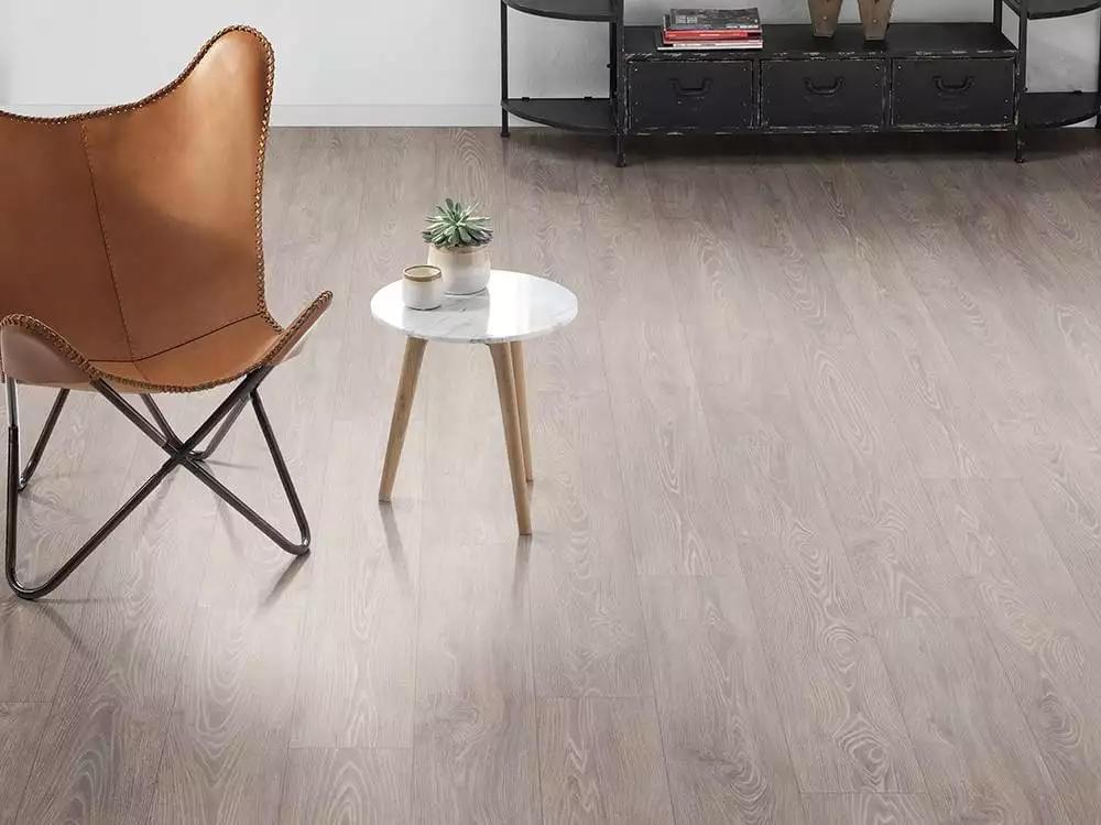 ламинат фабрики Egger коллекция Classic 8-32