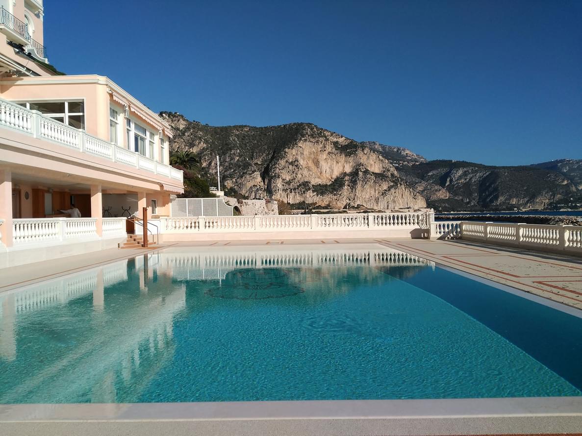 стекло фабрики Ezarri коллекция Fosfo