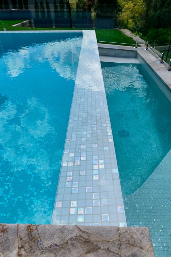 стекло фабрики Ezarri коллекция Iris