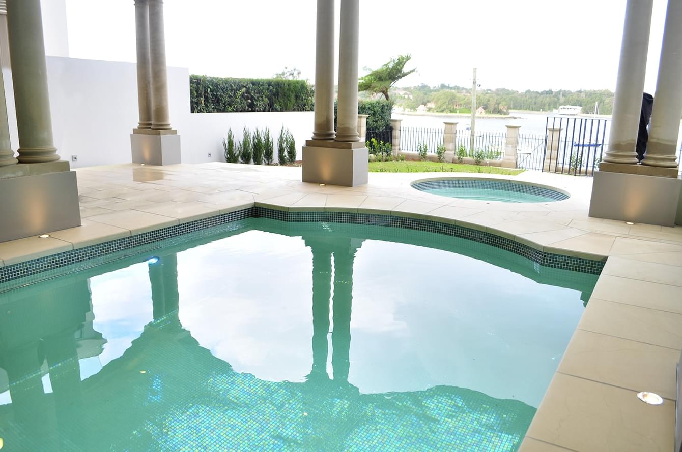 стекло фабрики Ezarri коллекция Iris