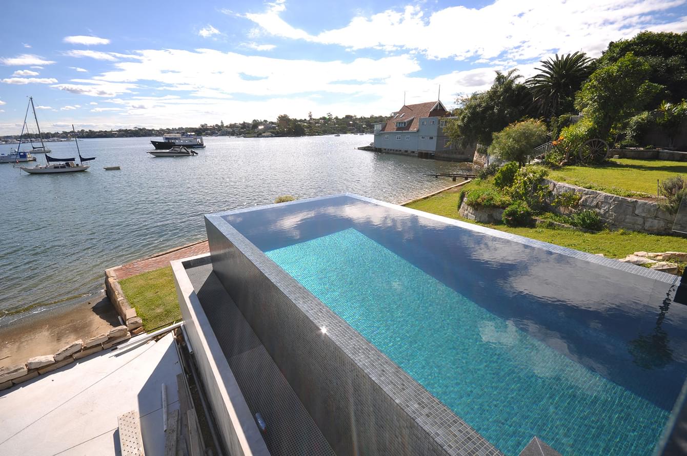 стекло фабрики Ezarri коллекция Space