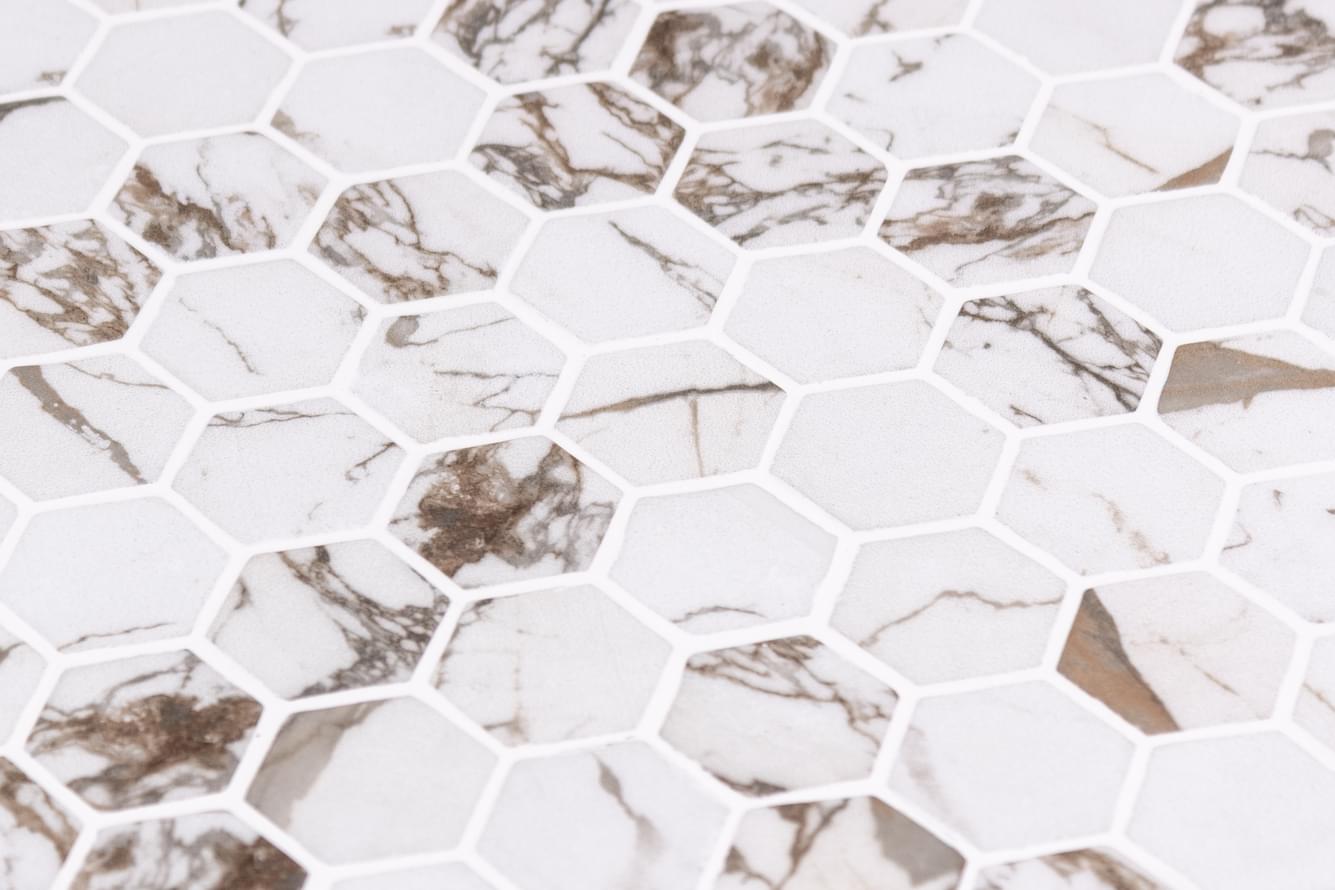 стекло фабрики Onix Mosaico коллекция Hex Marmoreal