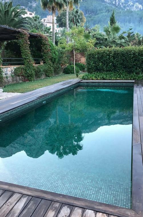 стекло фабрики Onix Mosaico коллекция Vanguard Pool Matte