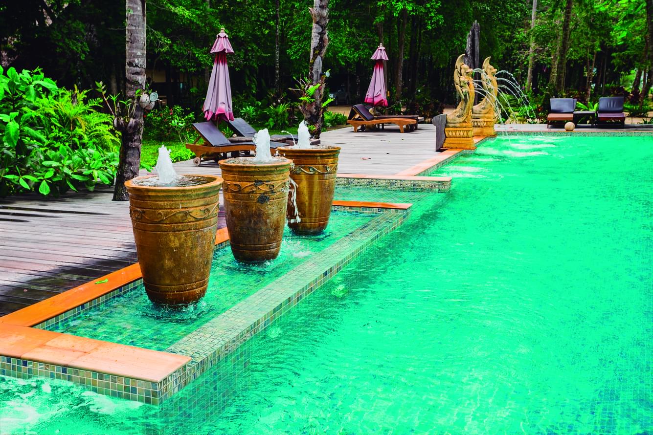 стекло фабрики Onix Mosaico коллекция Vanguard Pool