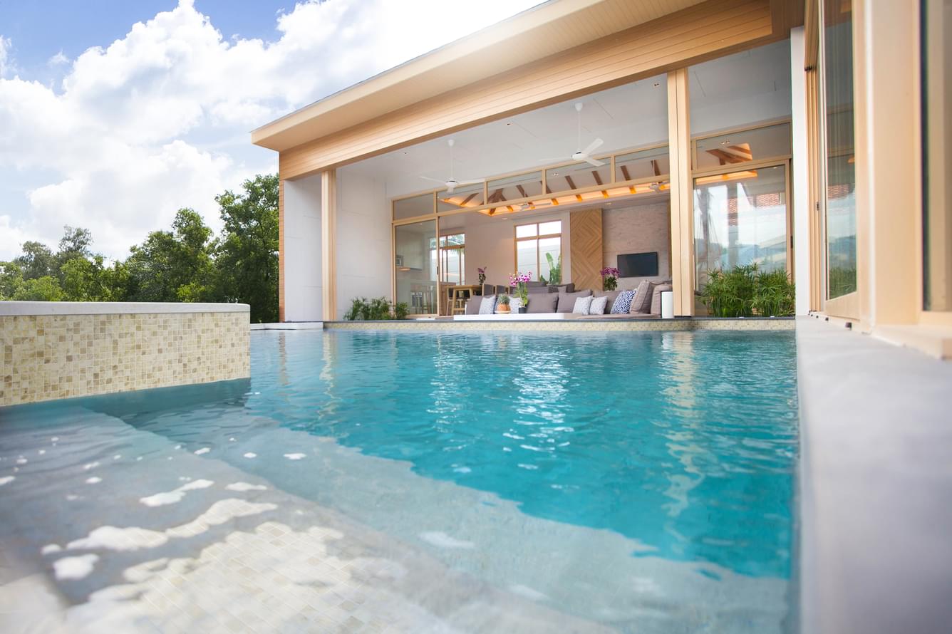 стекло фабрики Onix Mosaico коллекция Vanguard Pool