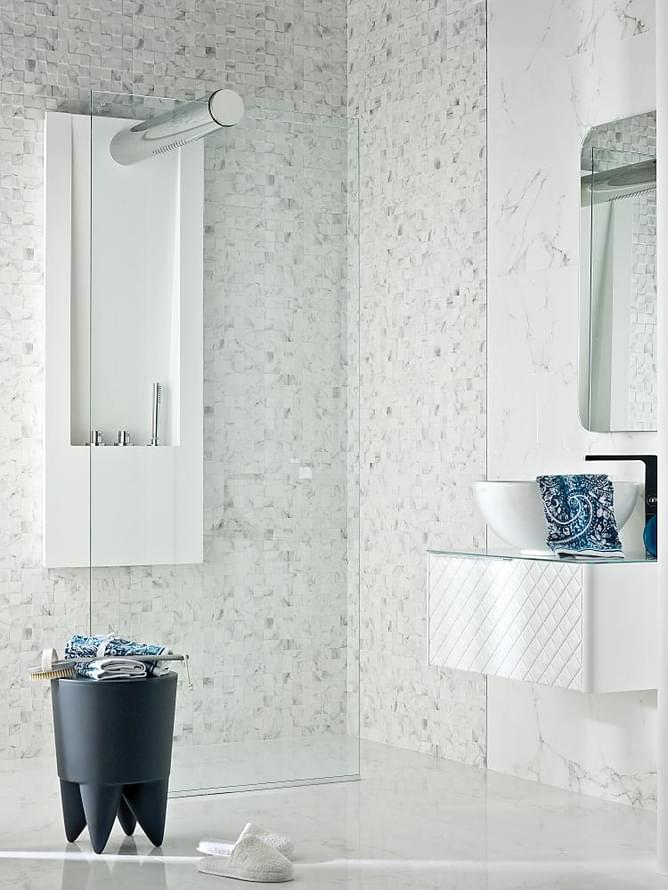 керамика фабрики Porcelanosa коллекция Marmol Carrara
