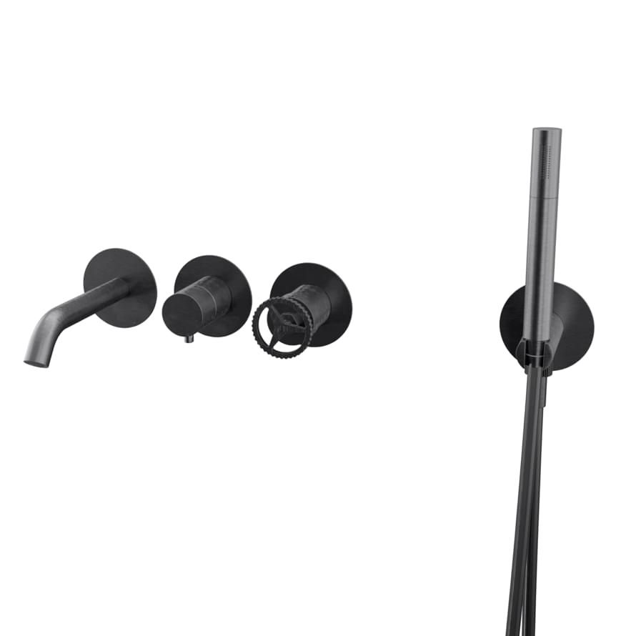 Плитка Remer Chrono Смеситель для ванны CHRONO черный брашированный хром настенный с лейкой  поверхность брашированная