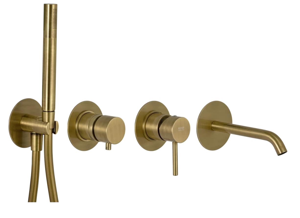 Плитка Remer X Style Настенный смеситель для ванны с лейкой X STYLE состаренная латунь  поверхность брашированная