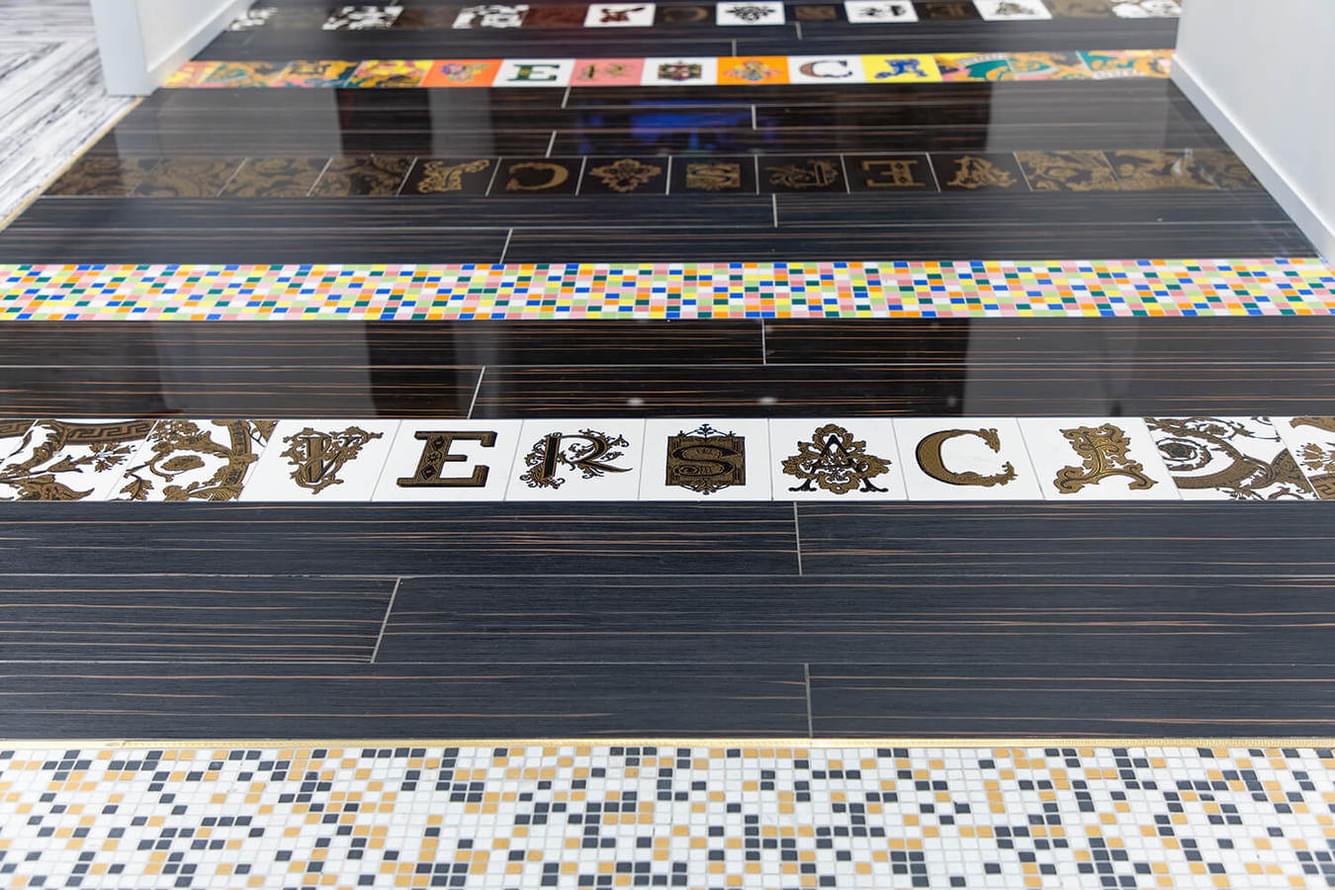 керамогранит фабрики Versace коллекция Alphabet