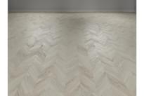 Vinilam Parquet Chevron Шеврон Бриссак 30.5x129.3 см, поверхность искусственная, рельефная