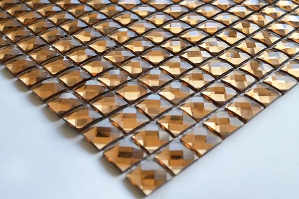 стекло фабрики Керамоград коллекция Мозаика Зеркальная Из Страз